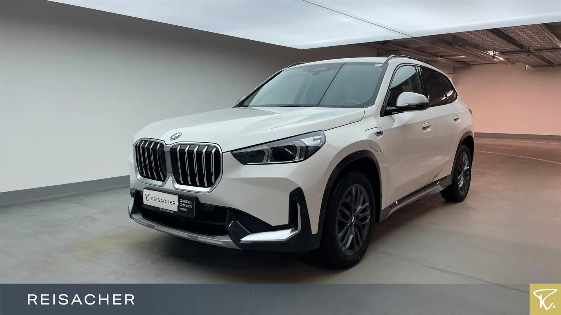 BMW X1 xDrive30e X-Line LCPlus ACC RFK AHK adaptLED Weiß - 1