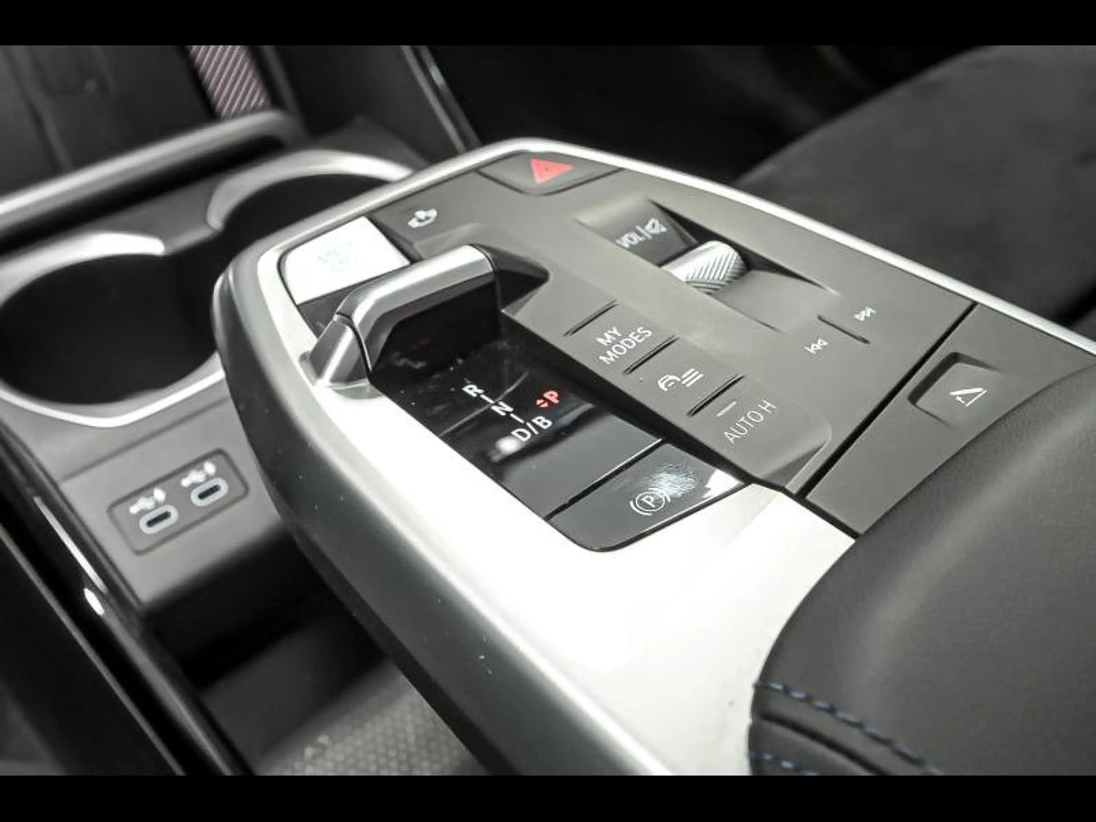 BMW iX2 xDrive30|MsportPro|Hud|360Cam|Pano — photo 9