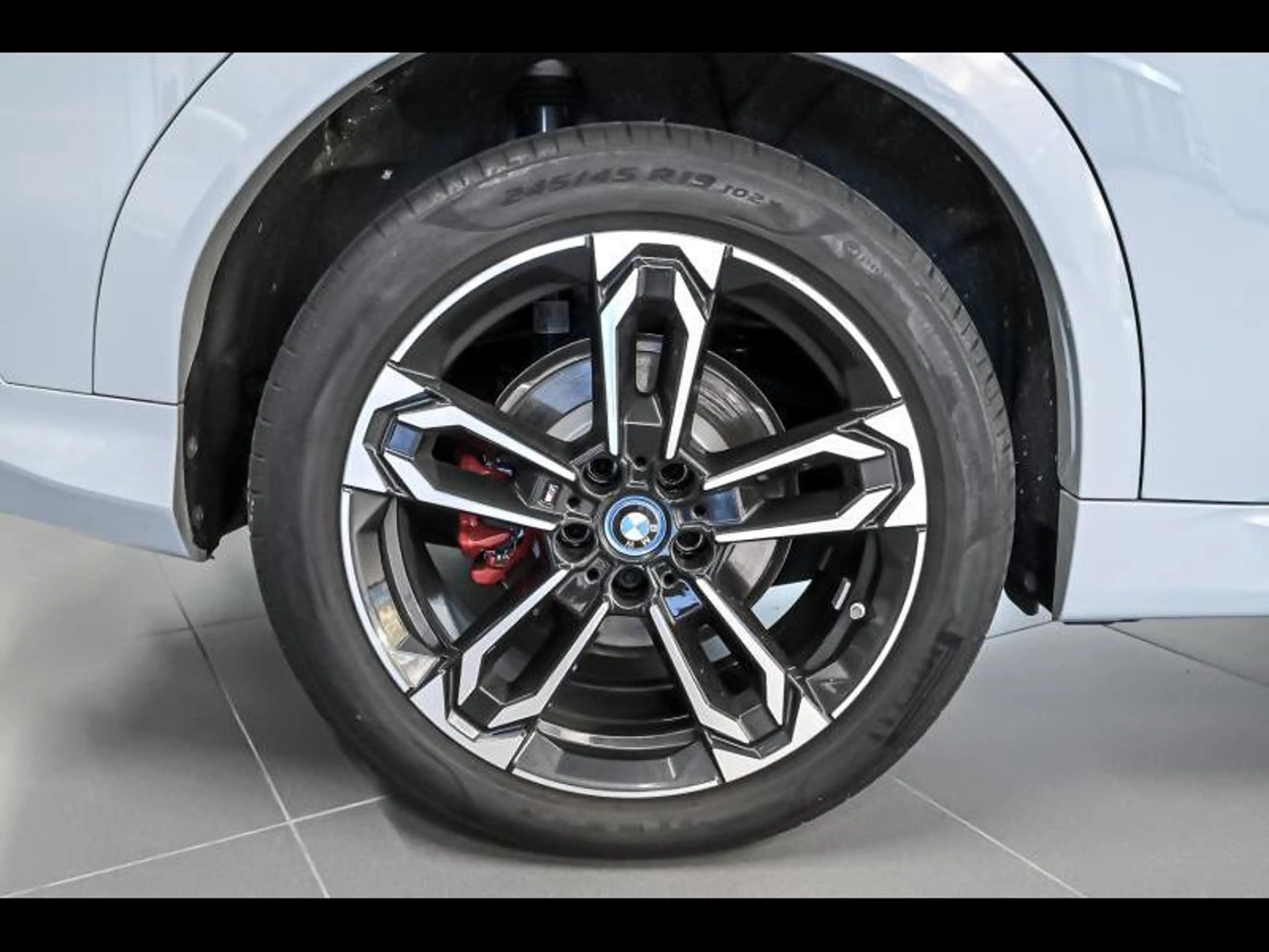 BMW iX2 xDrive30|MsportPro|Hud|360Cam|Pano — photo 4