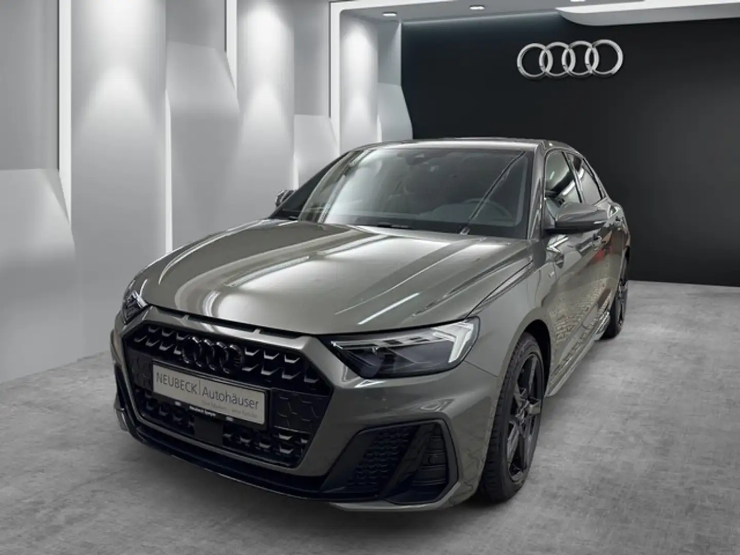Audi A1 Sportback S line SONOS Navi Plus Optikpaket 40TFSI Grau - 1