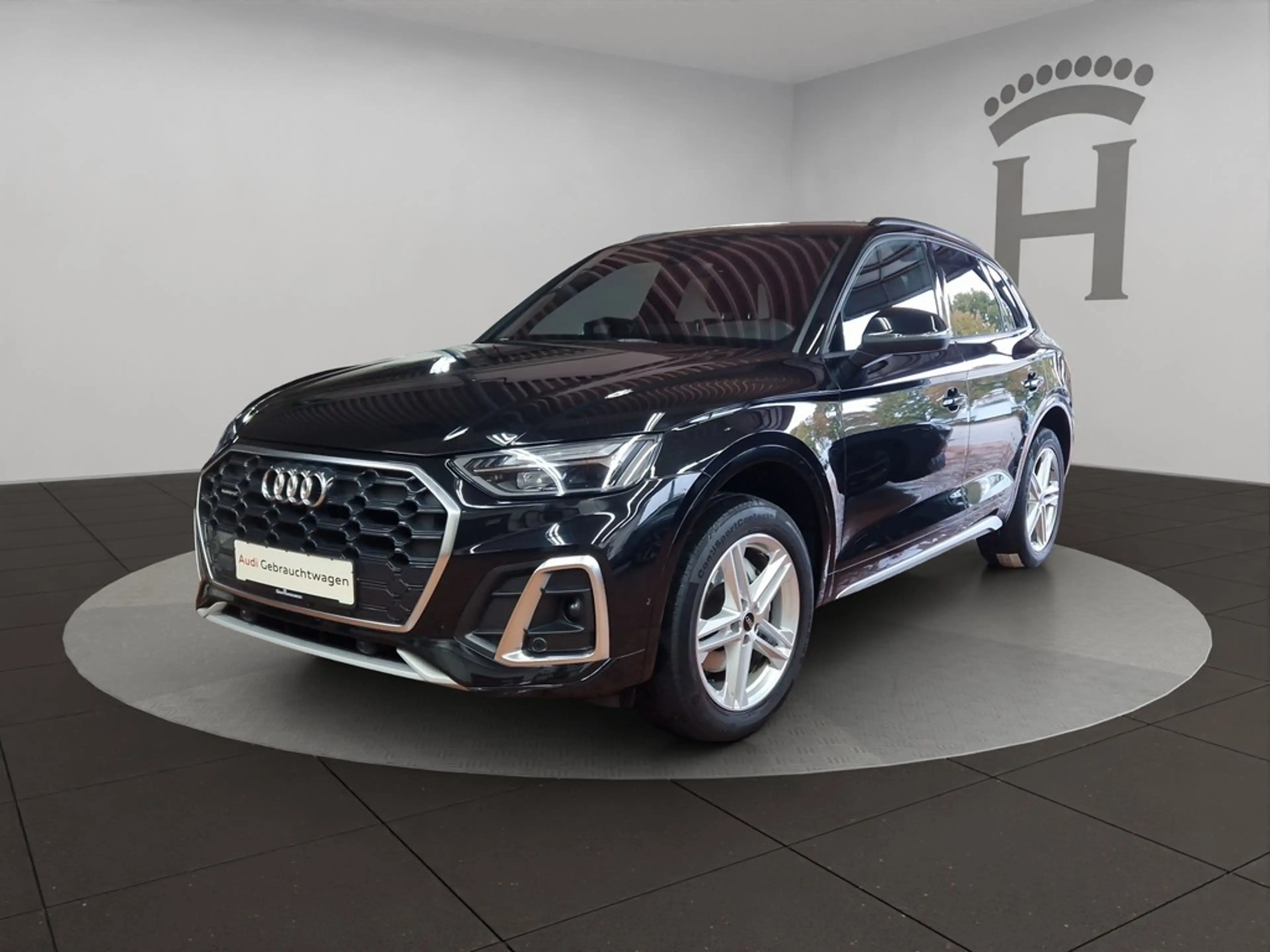 Audi Q5 S-Line 45TFSIe Quattro S-Line Interieur AHK