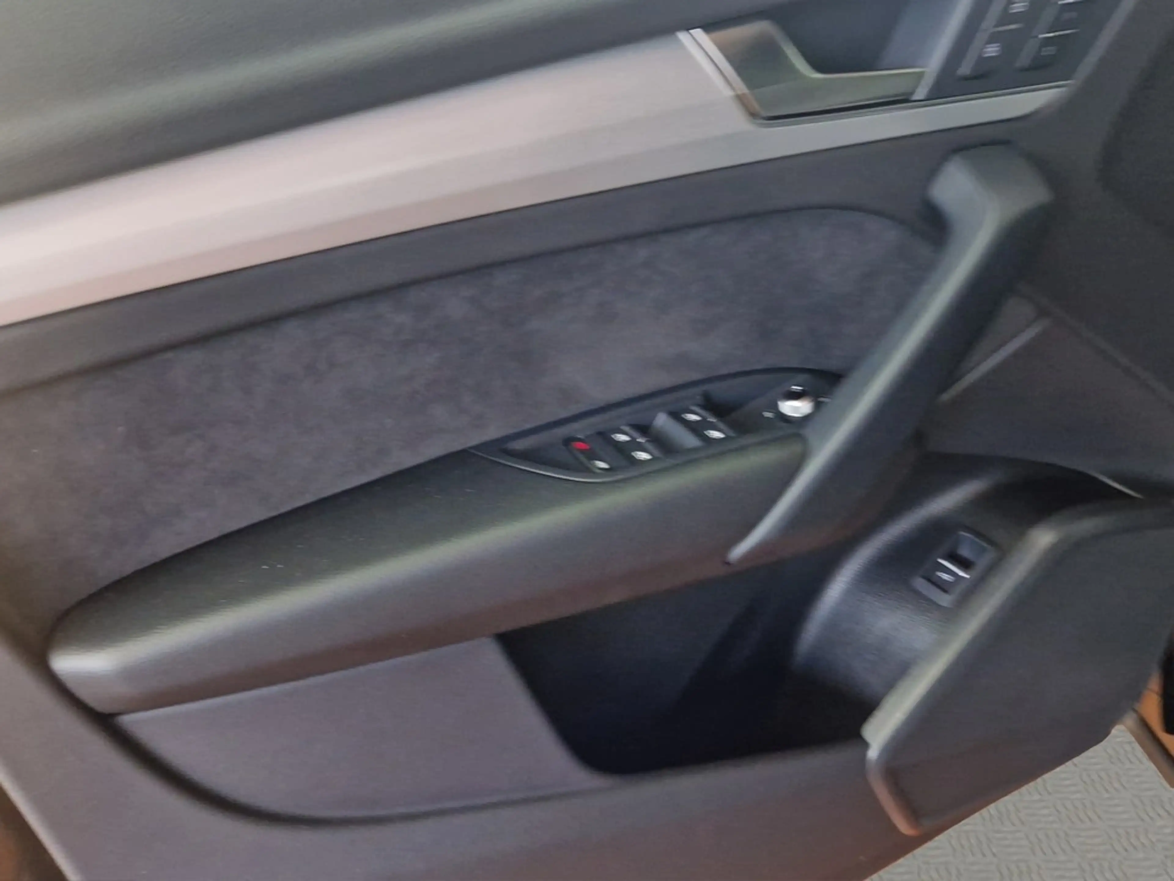 Audi Q5 S-Line 45TFSIe Quattro S-Line Interieur AHK — photo 10