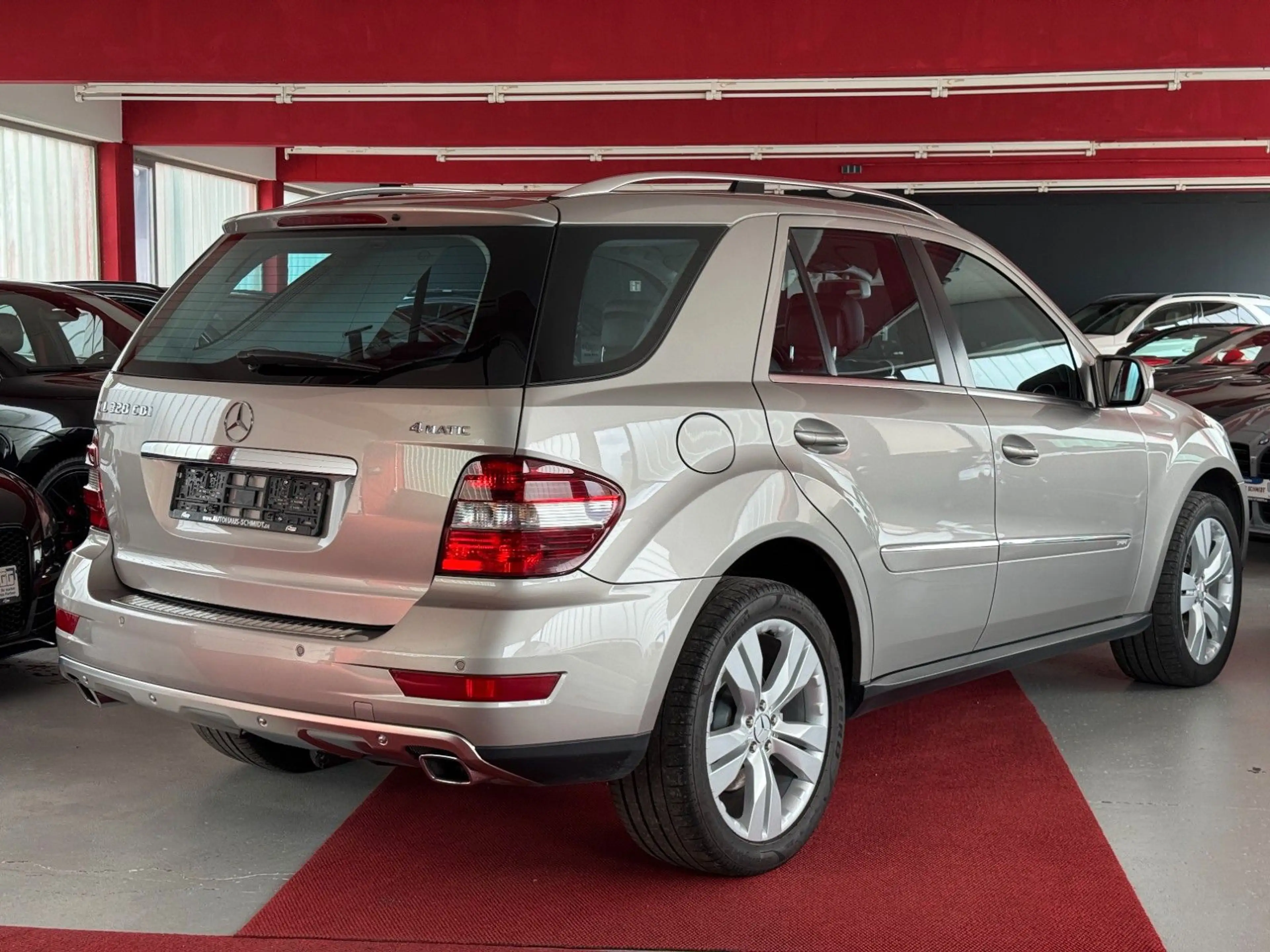 Mercedes-Benz ML 320 ML320CDI Mopf 4Matic AHK Kamera Airmatic Sportp — photo 8