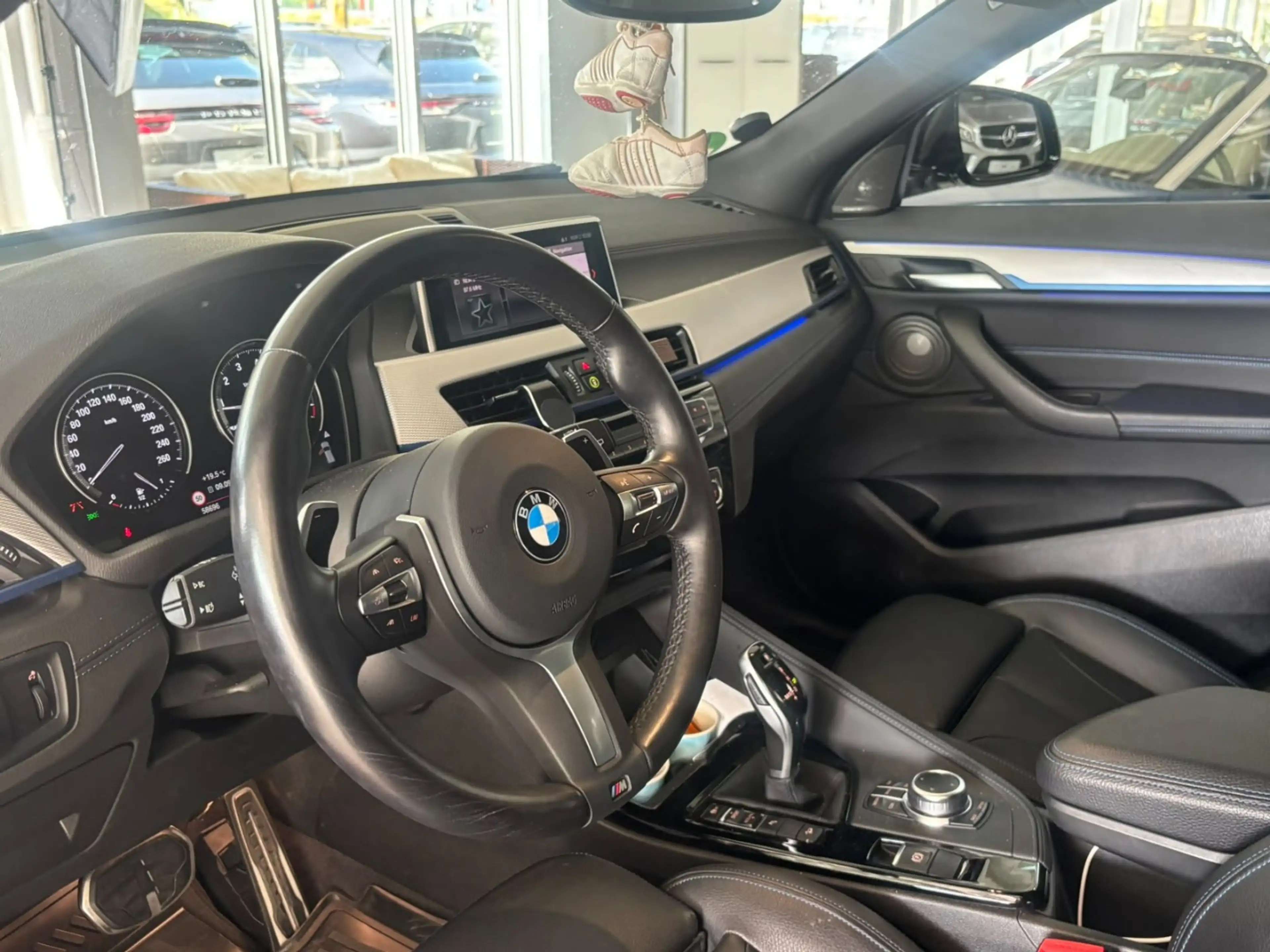 BMW X2 xDrive M35 i *PANO/H&K/MEMORY/KAMERA* — photo 15