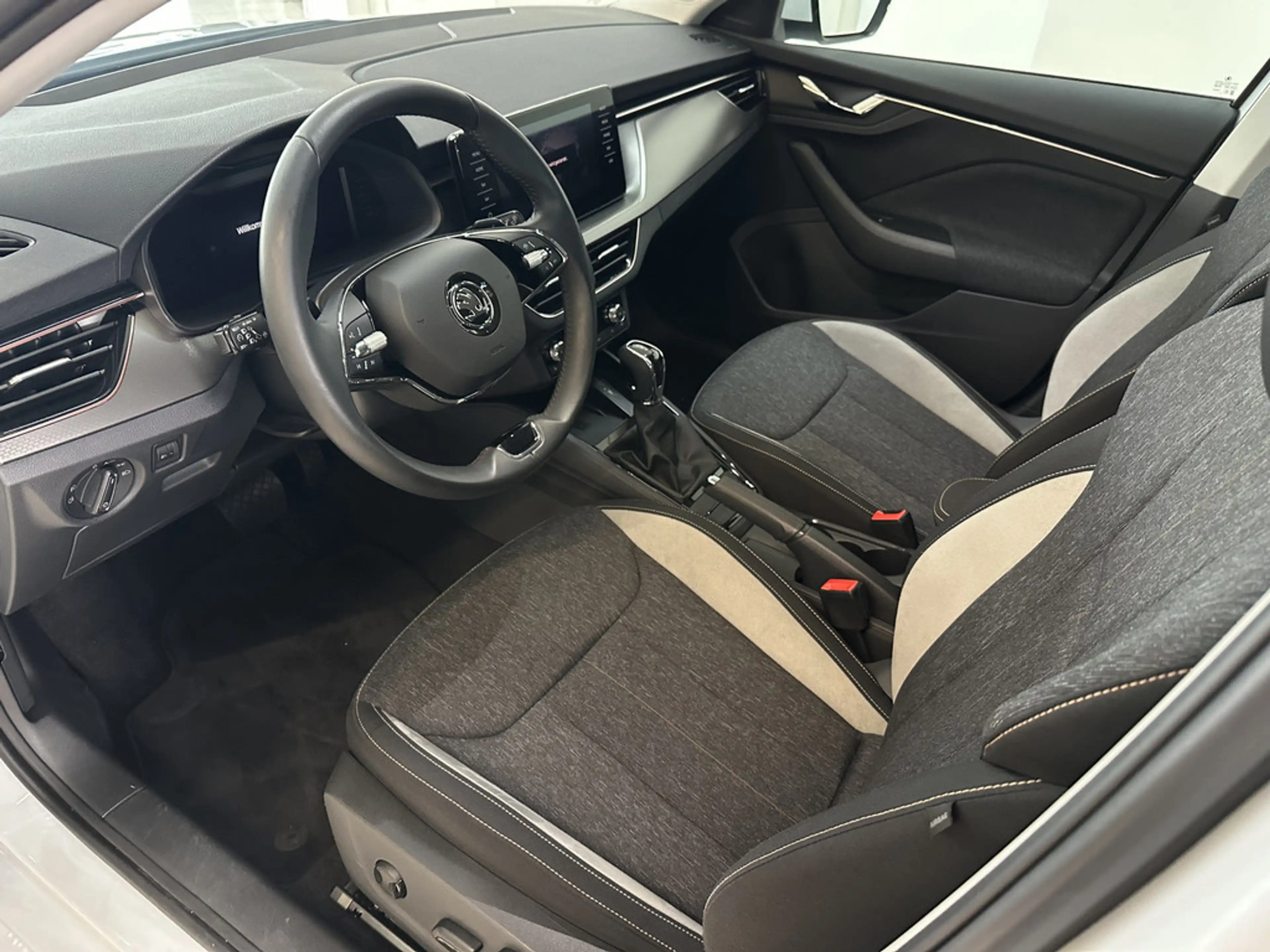 Skoda Scala 1.0 TSI DSG Style PDC SHZ NAVI LED — photo 14