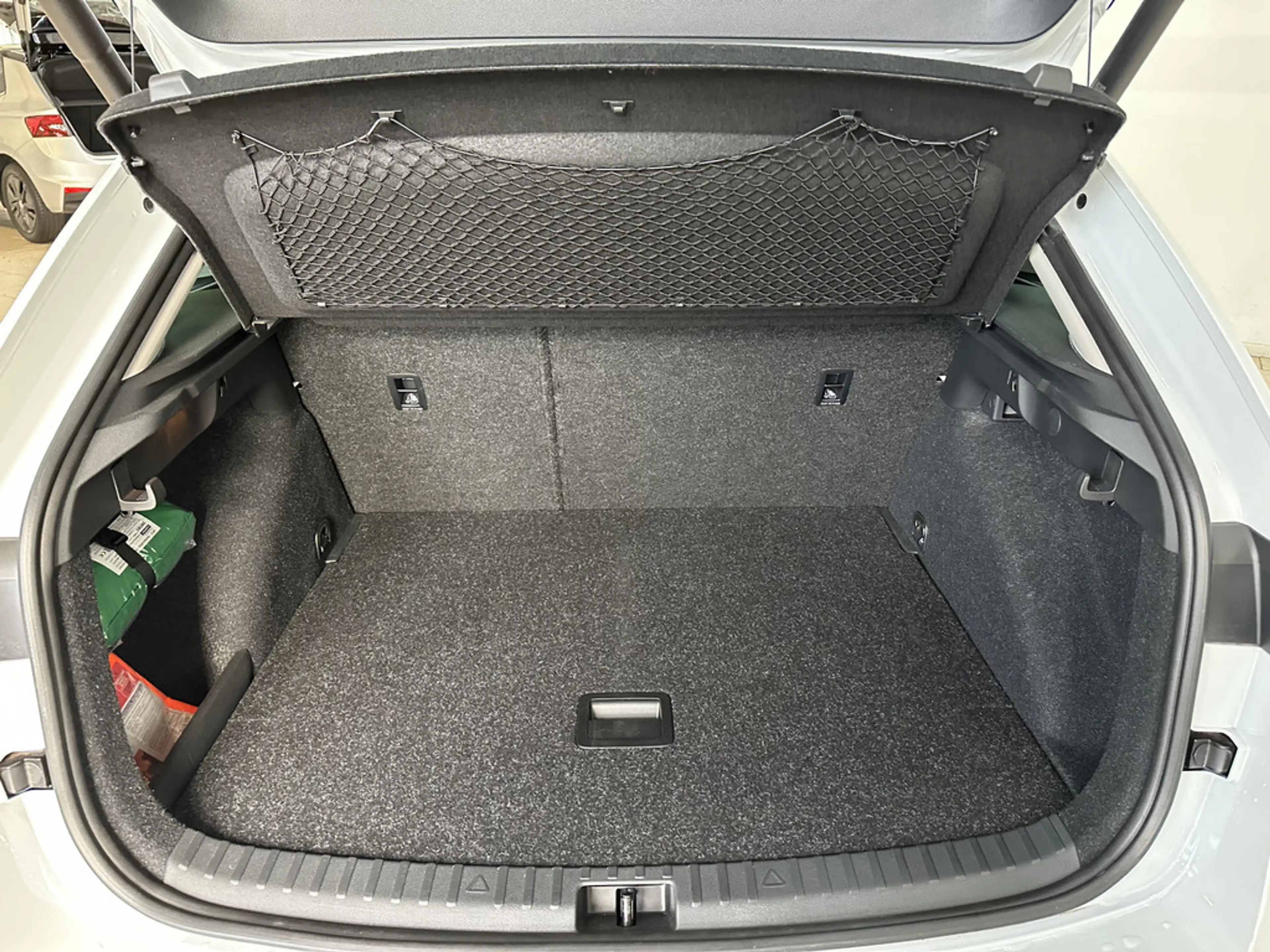 Skoda Scala 1.0 TSI DSG Style PDC SHZ NAVI LED — photo 10