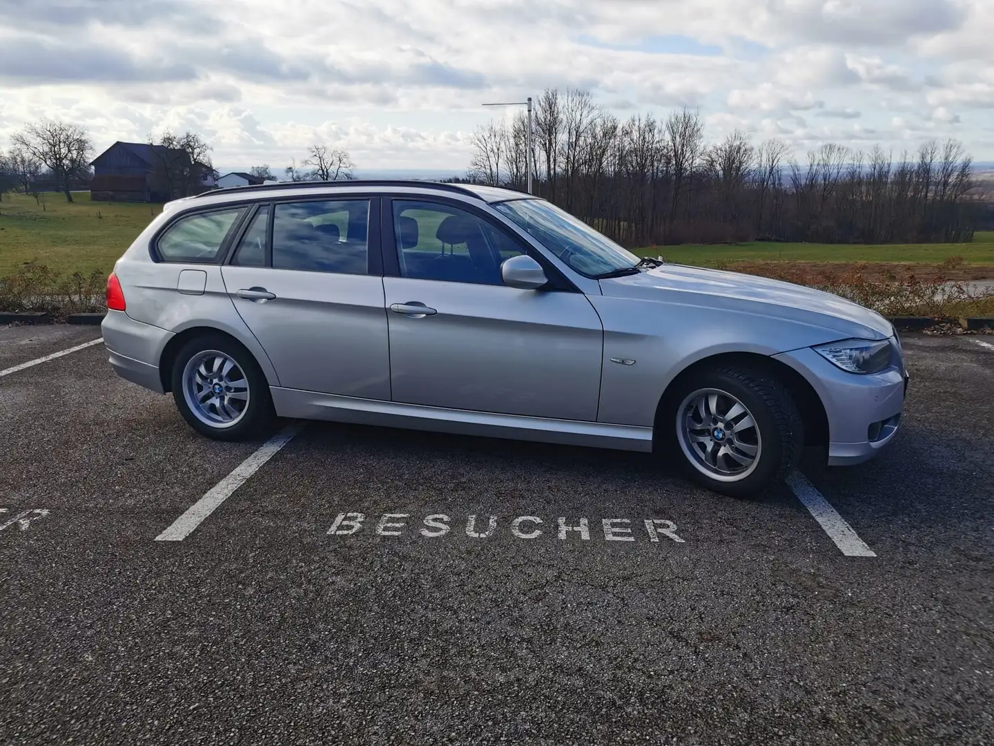 BMW 318 318d Touring - 1