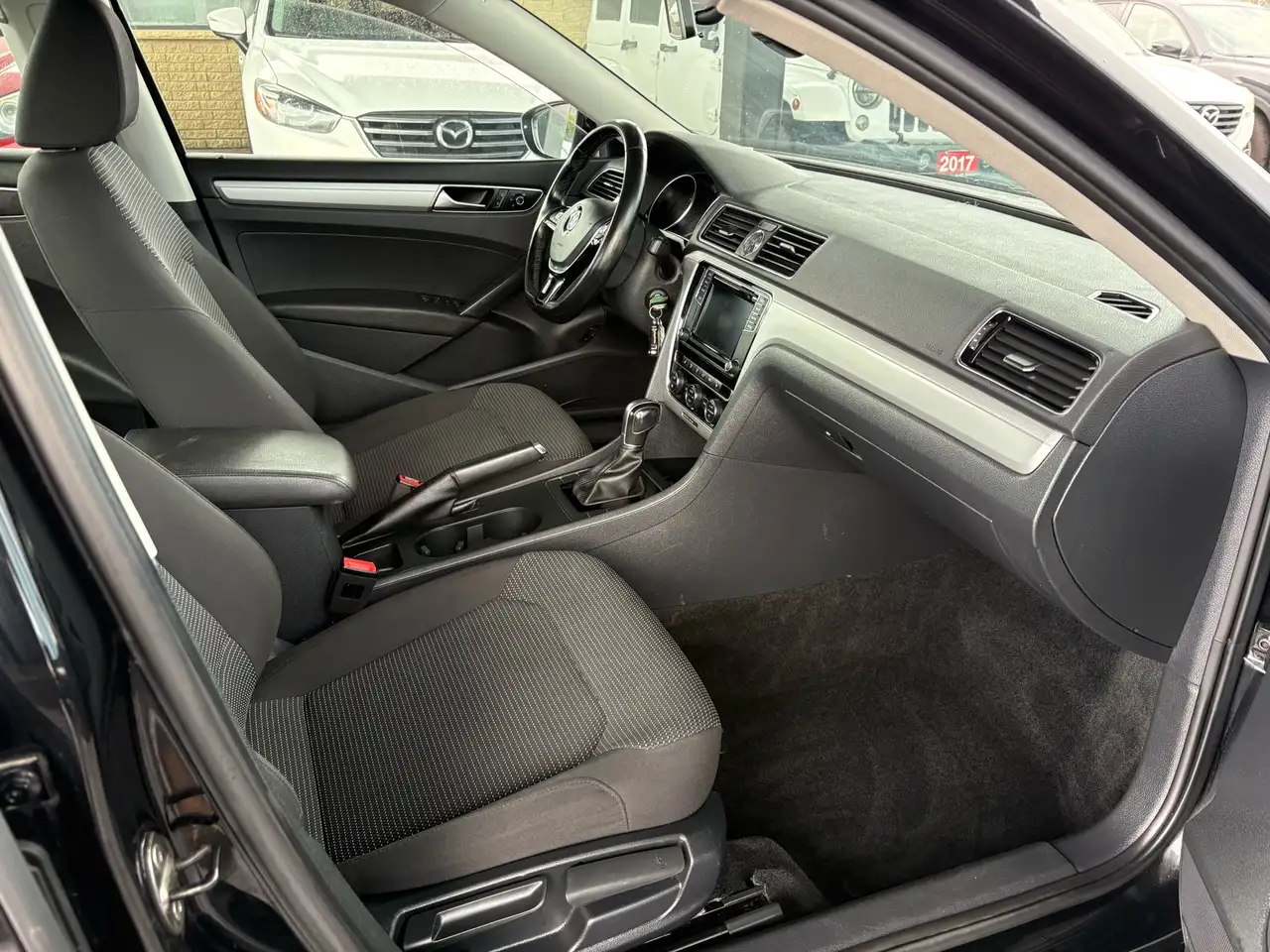 Volkswagen Passat снимка Volkswagen Passat