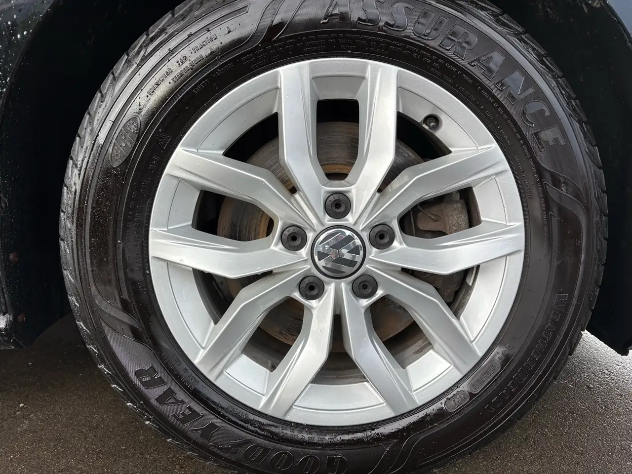 Volkswagen Passat снимка Volkswagen Passat