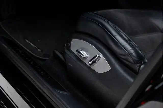 Porsche Macan view 24
