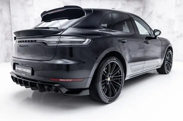 Porsche Macan view 2