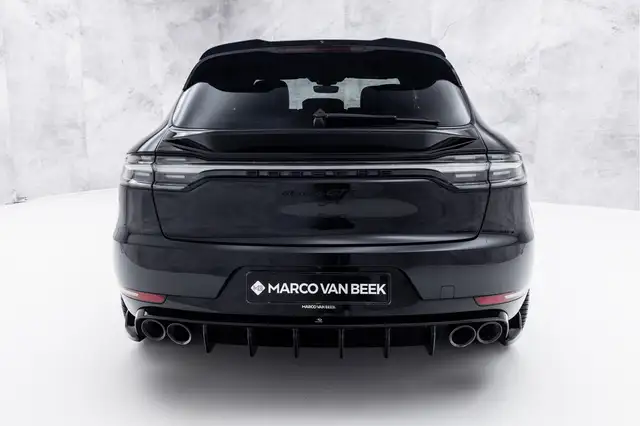 Porsche Macan view 10