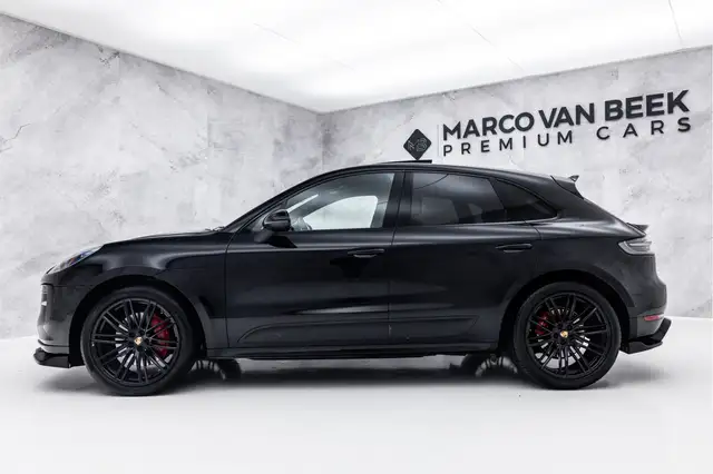 Porsche Macan view 5