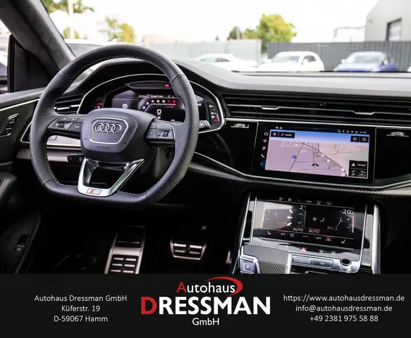 Audi SQ8 view 15