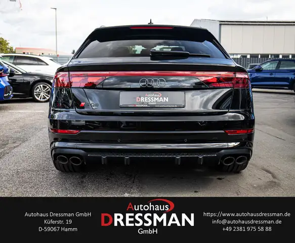 Audi SQ8 view 5