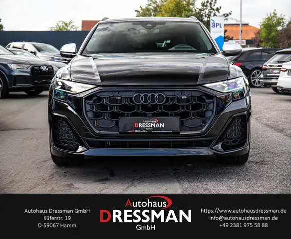Audi SQ8 view 2
