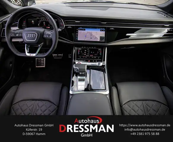 Audi SQ8 view 14