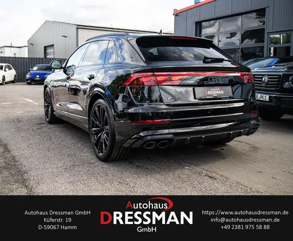 Audi SQ8 view 6