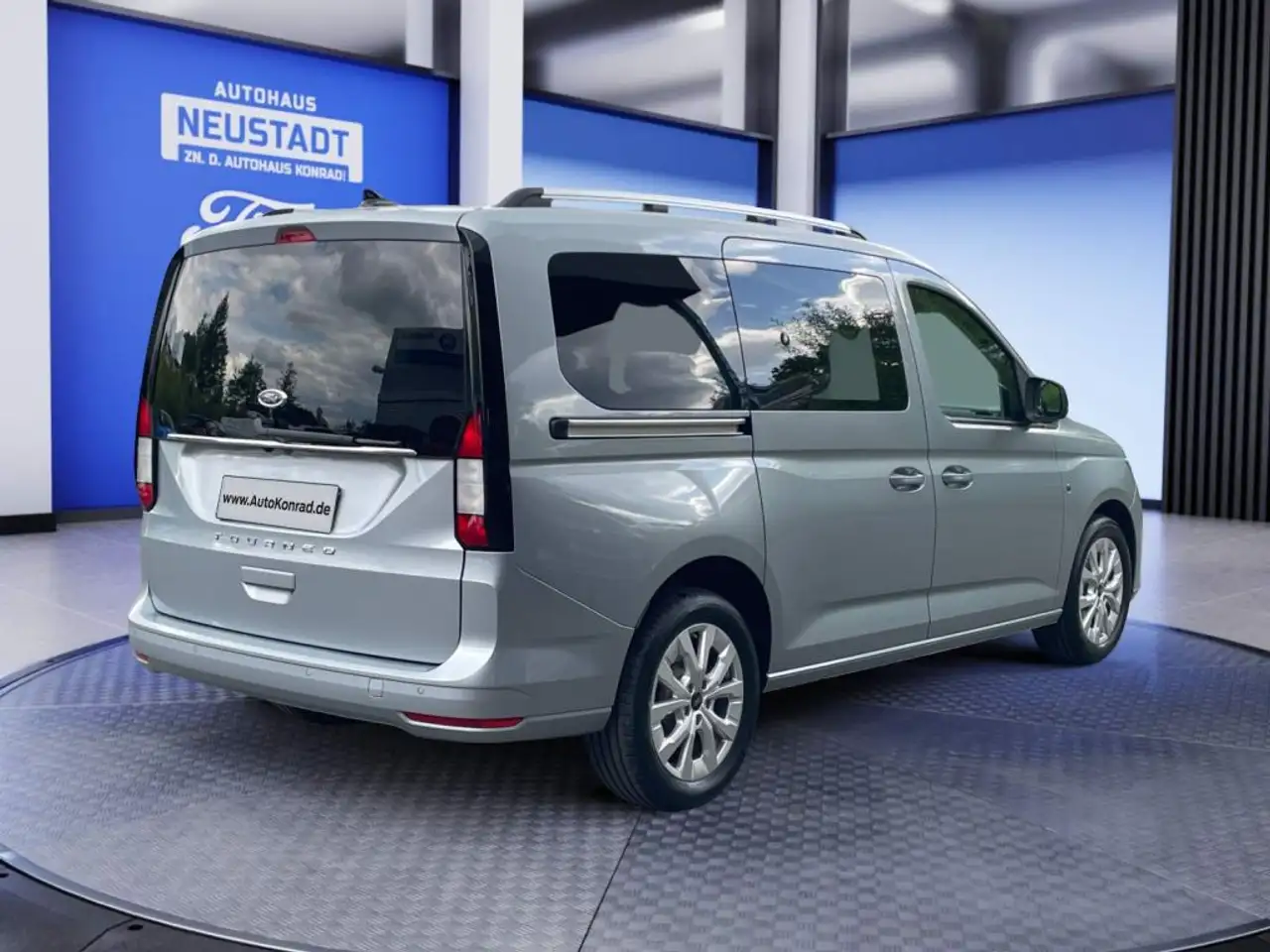 Ford Tourneo Connect Grand 1.5 EcoBoost Aut. TITANIUM*7-Sitze* 7