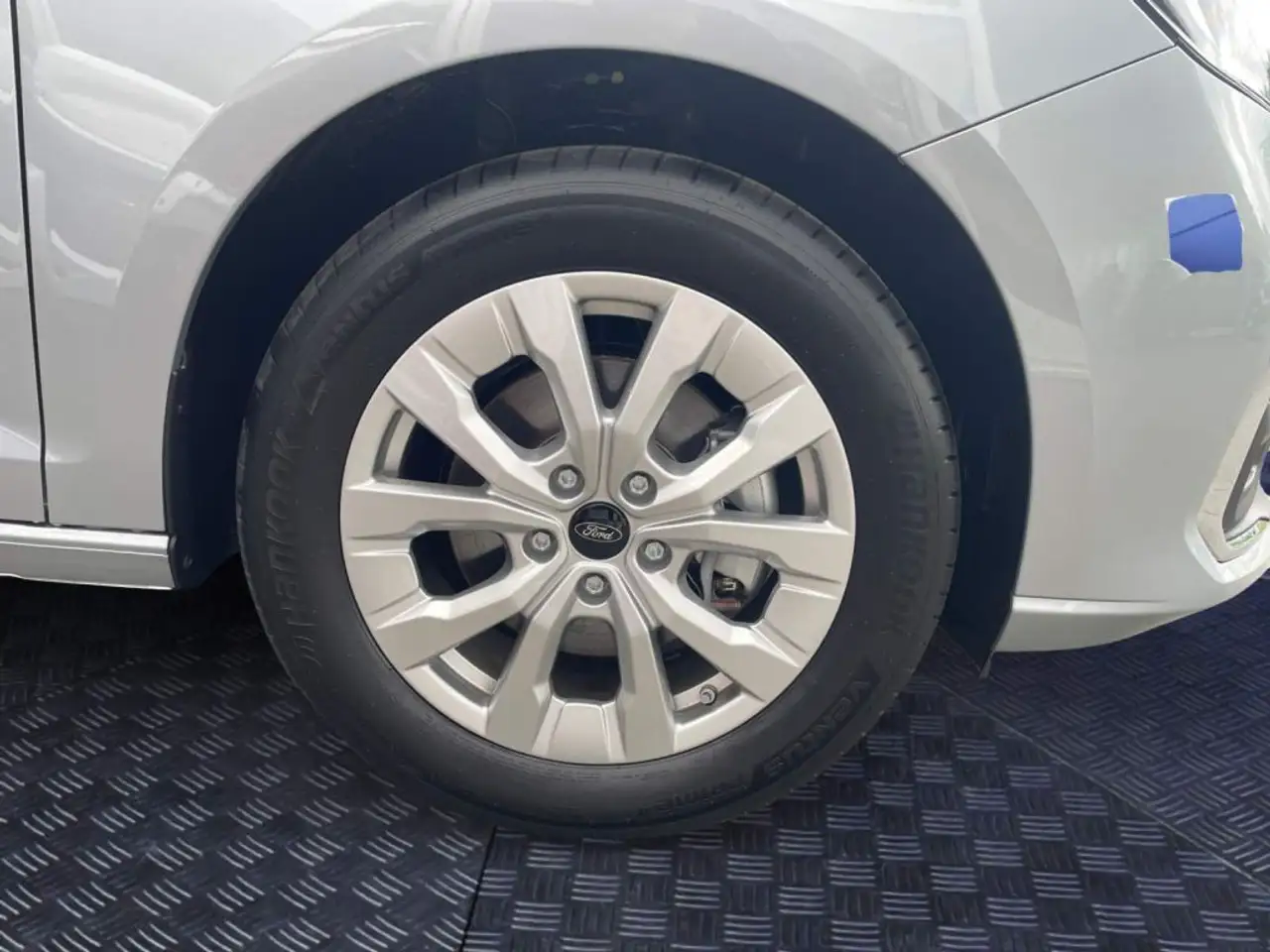 Ford Tourneo Connect Grand 1.5 EcoBoost Aut. TITANIUM*7-Sitze* 5