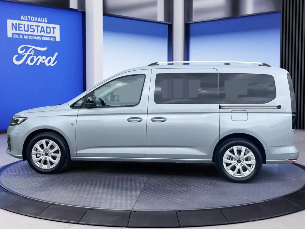 Ford Tourneo Connect Grand 1.5 EcoBoost Aut. TITANIUM*7-Sitze* 4