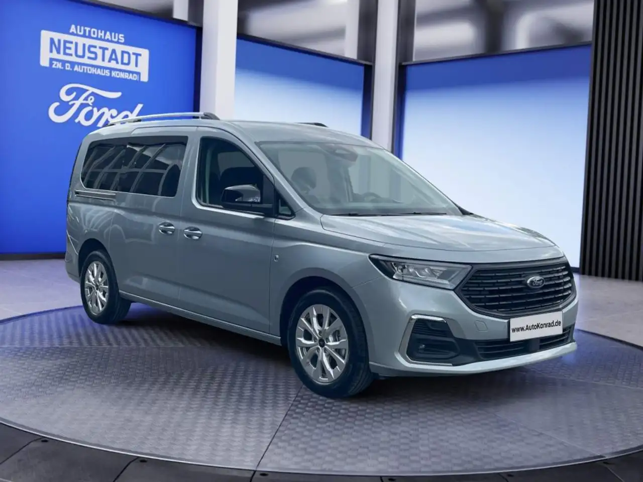 Ford Tourneo Connect Grand 1.5 EcoBoost Aut. TITANIUM*7-Sitze* 2