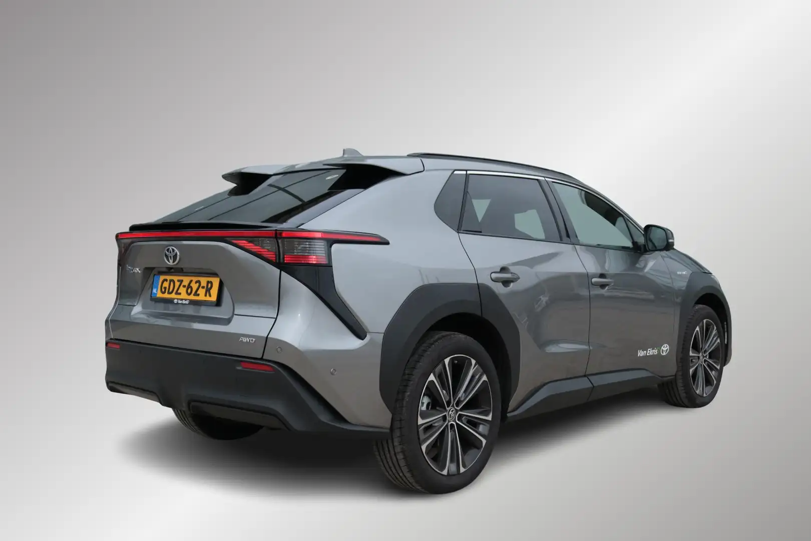 Toyota bZ4X Premium 4WD 71 kWh, Leder, 20" velgen BSM, Apple C Szürke - 2