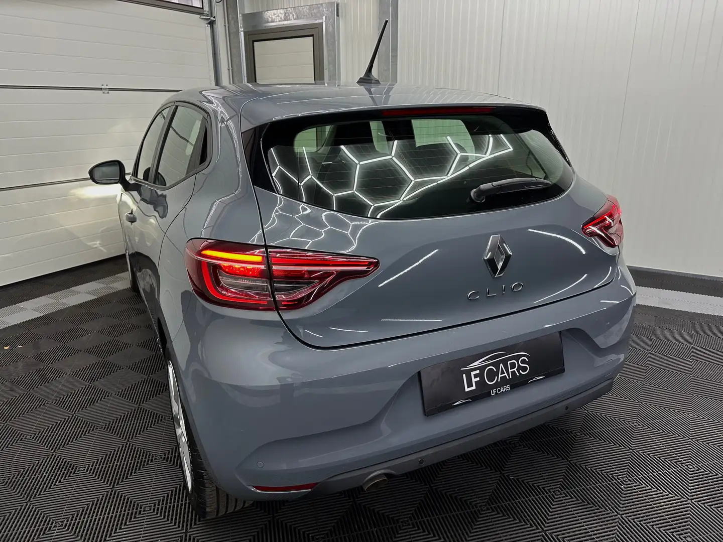 Renault Clio Zen Grau - 2