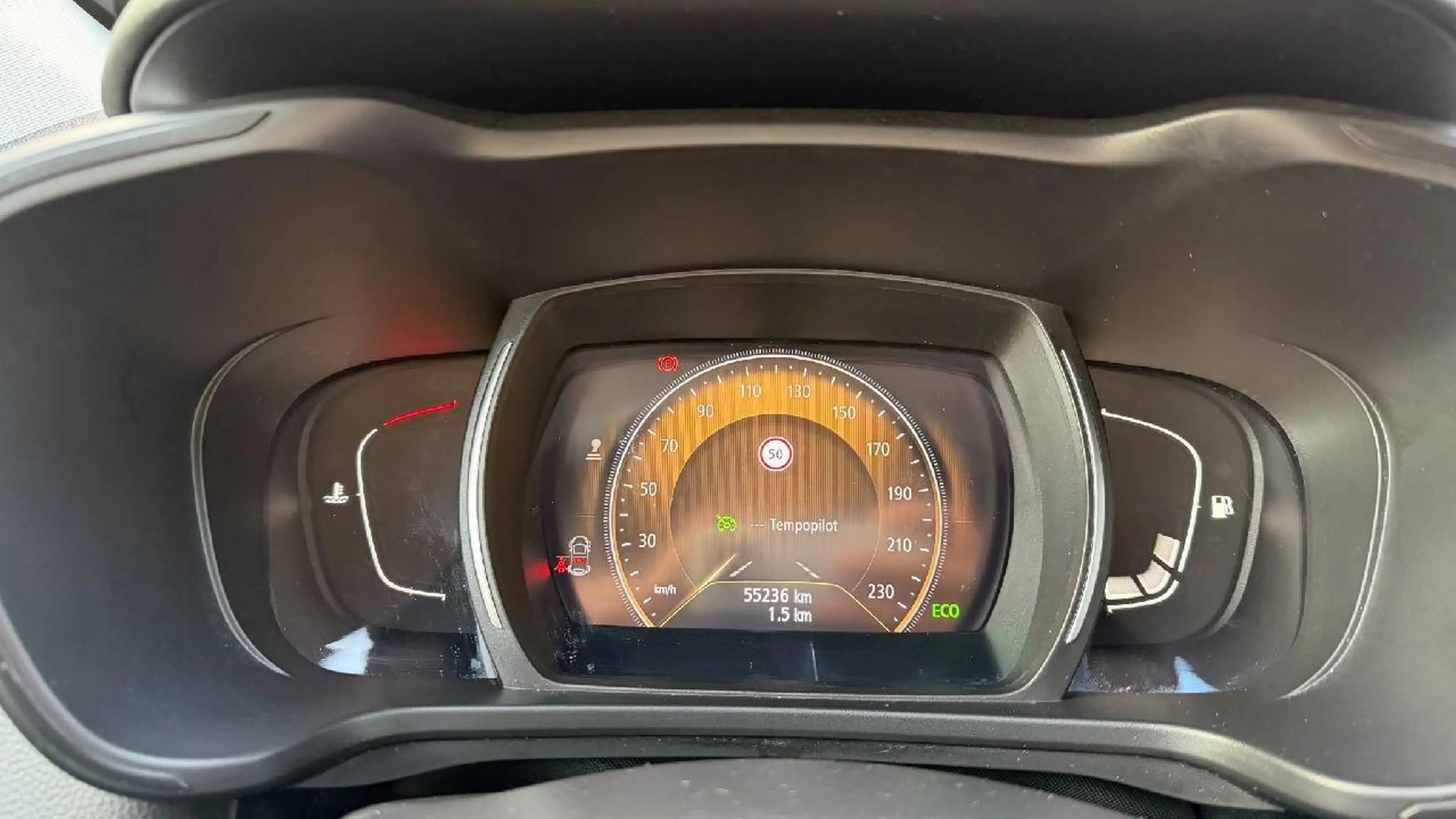 Renault Kadjar LIMITED Deluxe TCe 140 — photo 11