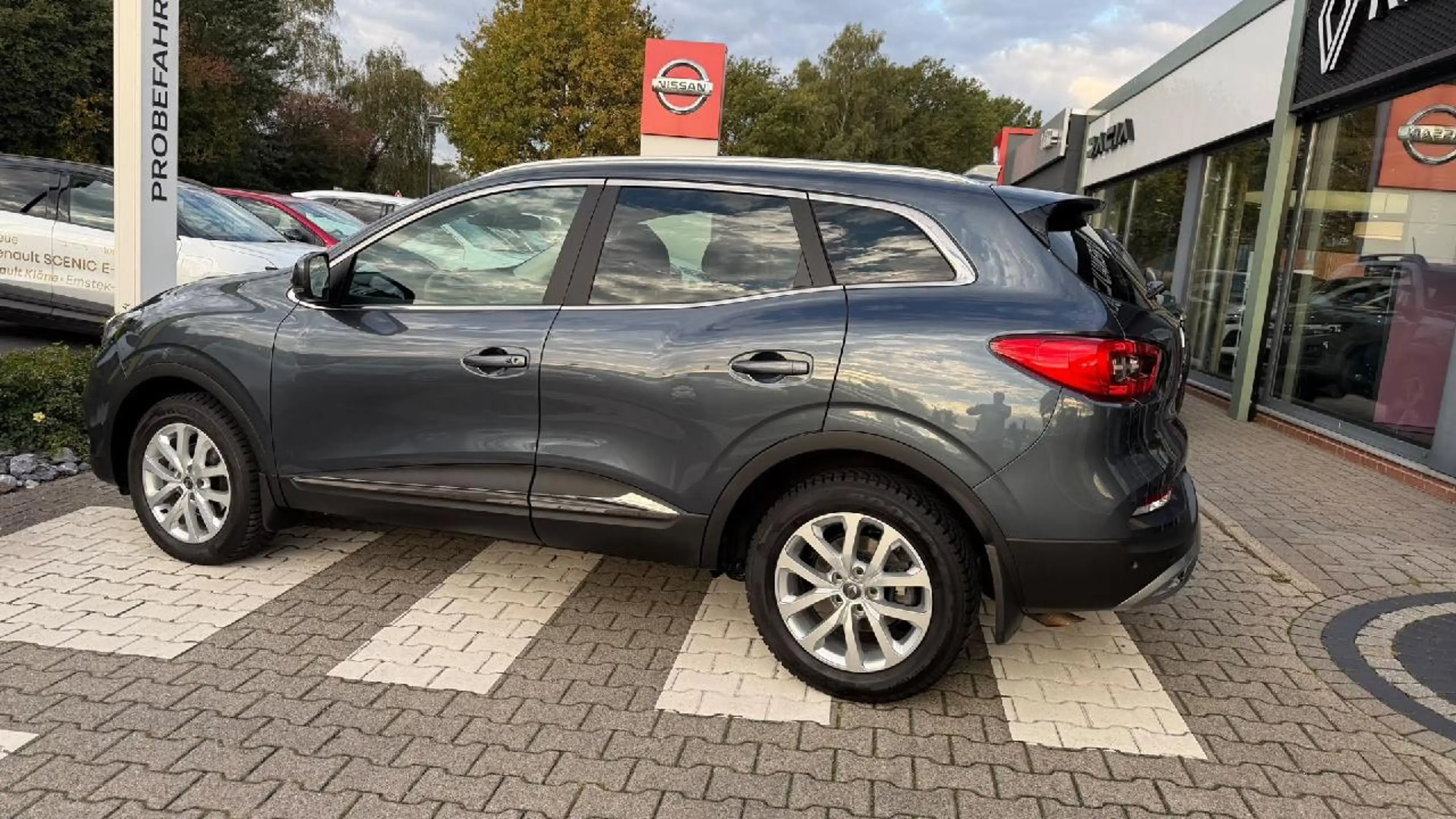 Renault Kadjar LIMITED Deluxe TCe 140 — photo 4