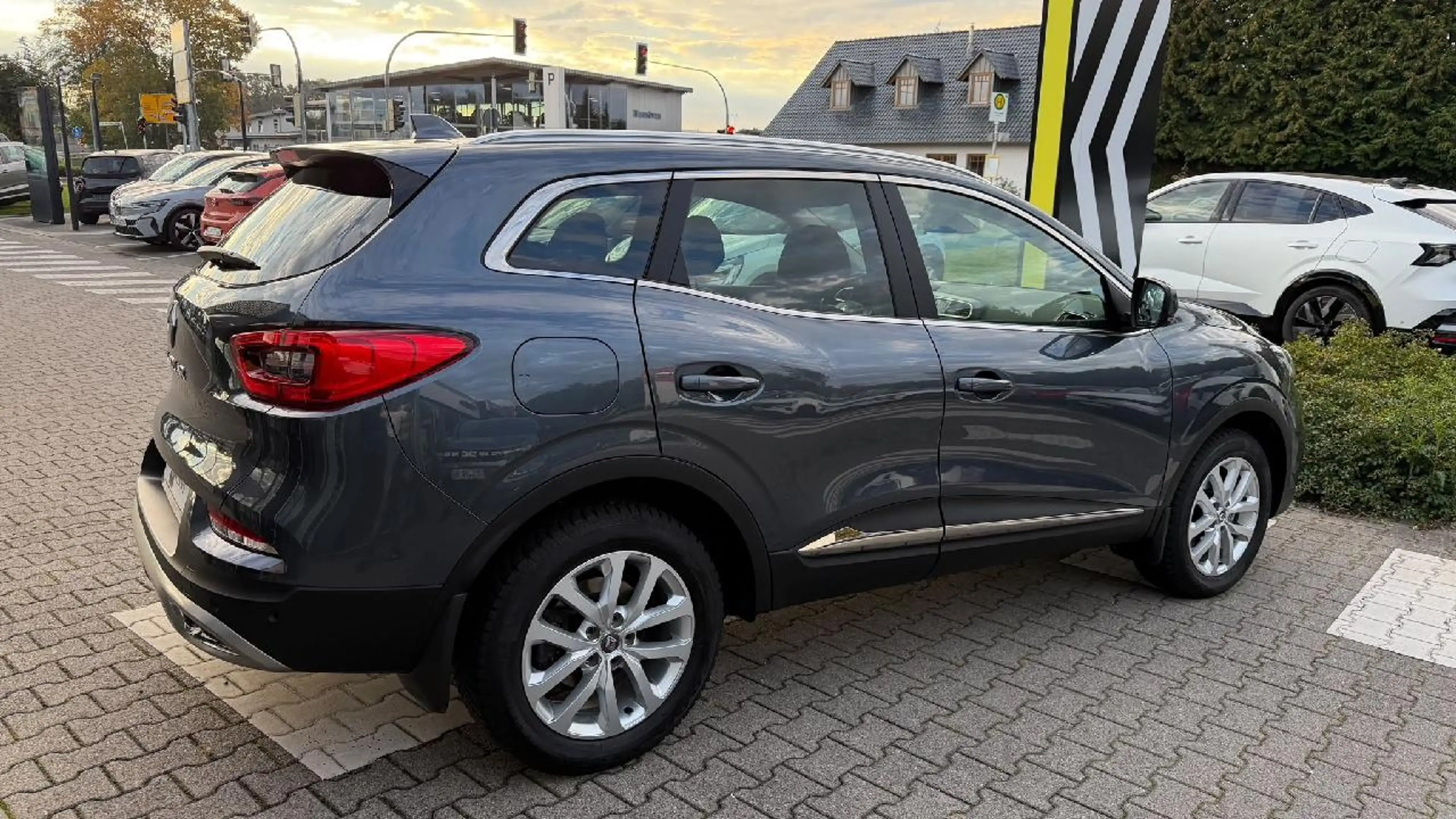 Renault Kadjar LIMITED Deluxe TCe 140 — photo 5