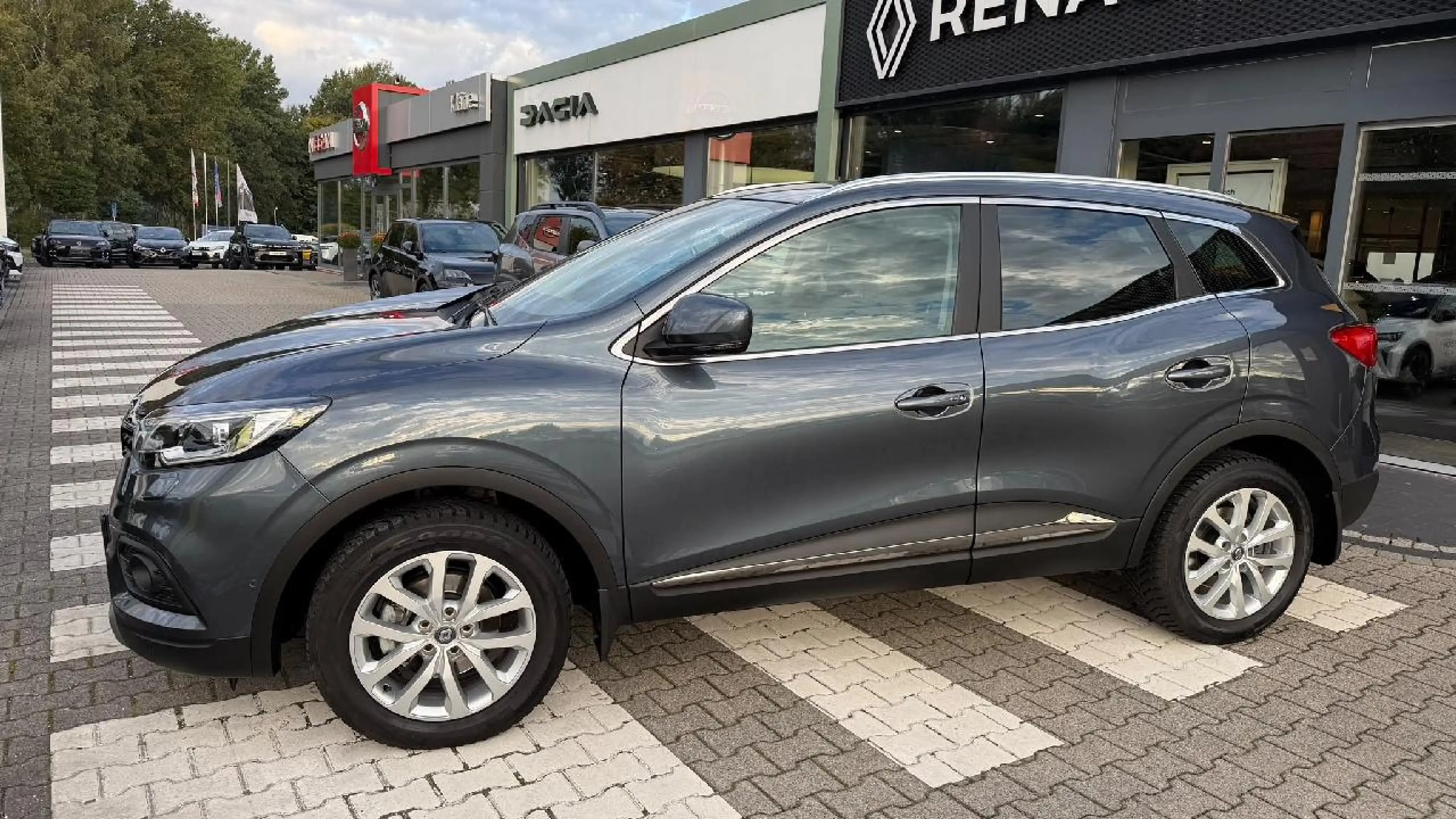 Renault Kadjar LIMITED Deluxe TCe 140 — photo 2