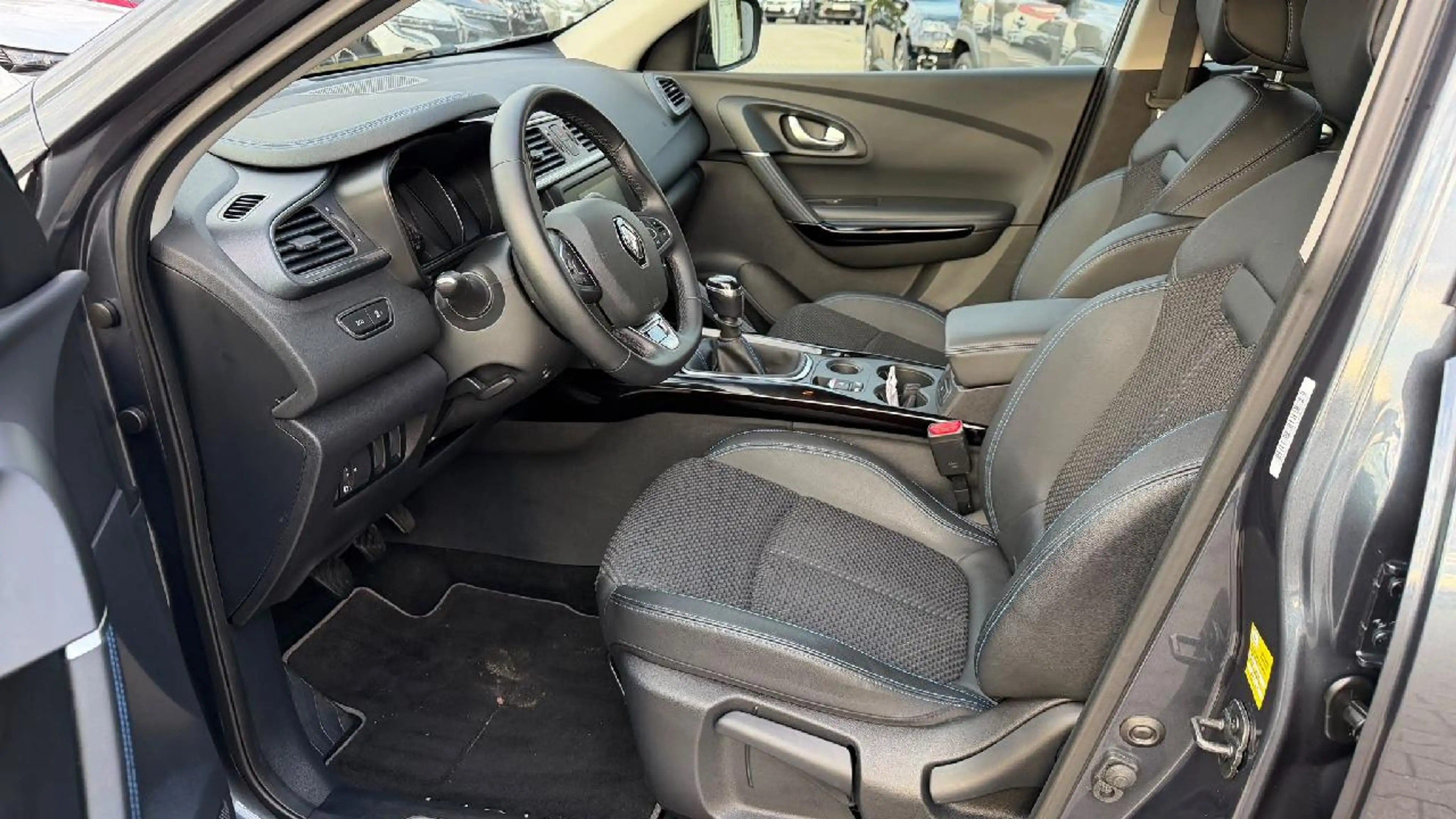 Renault Kadjar LIMITED Deluxe TCe 140 — photo 8