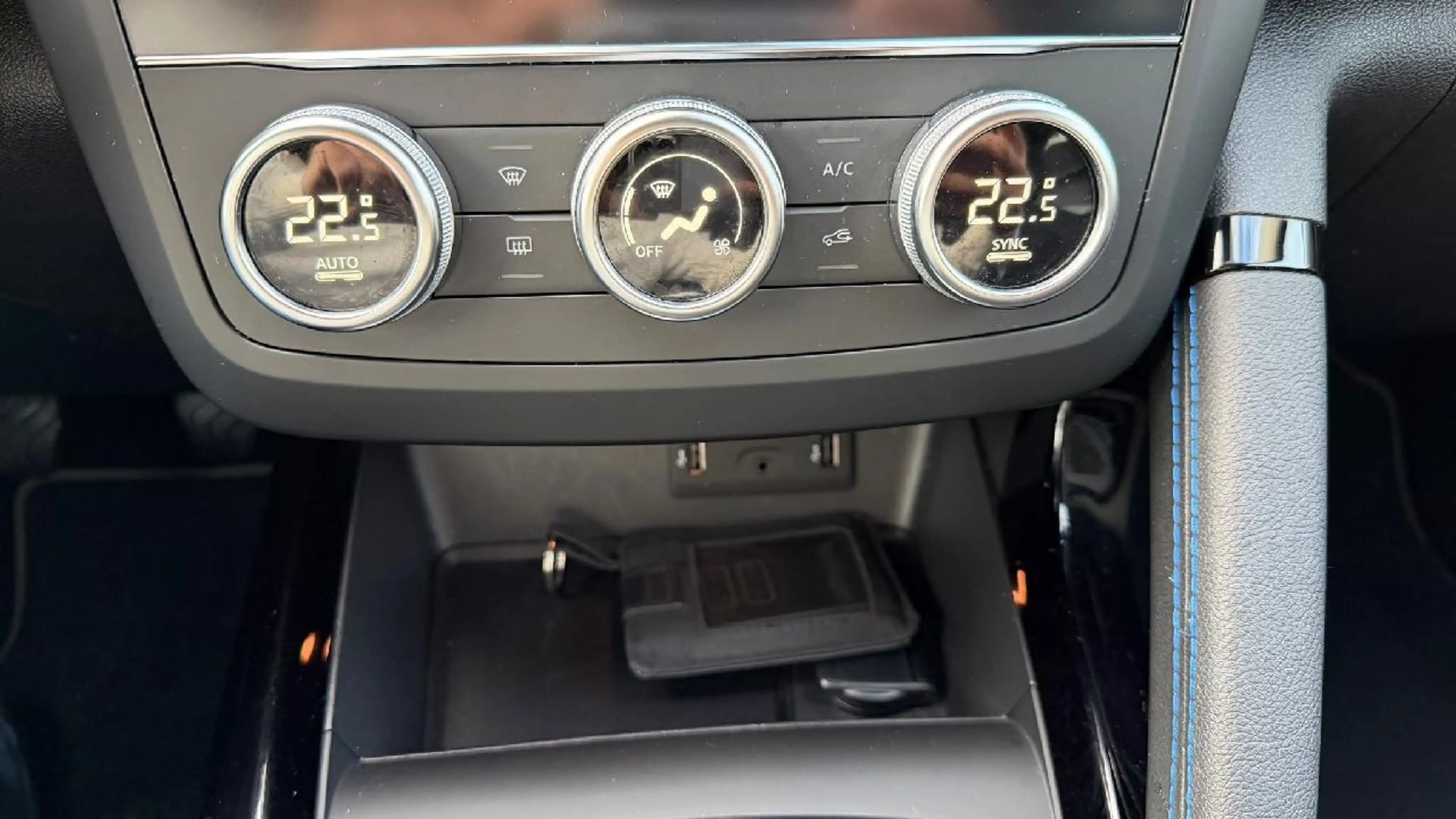 Renault Kadjar LIMITED Deluxe TCe 140 — photo 15