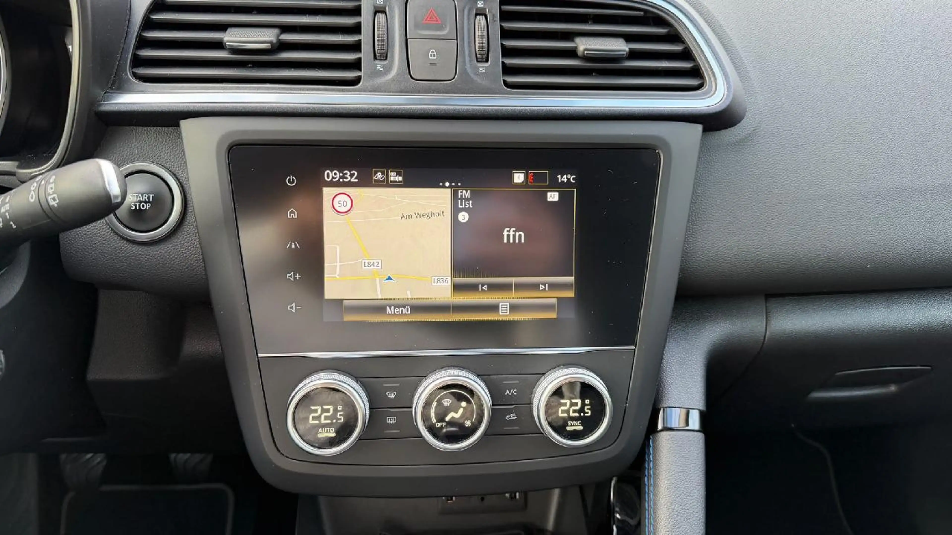 Renault Kadjar LIMITED Deluxe TCe 140 — photo 12