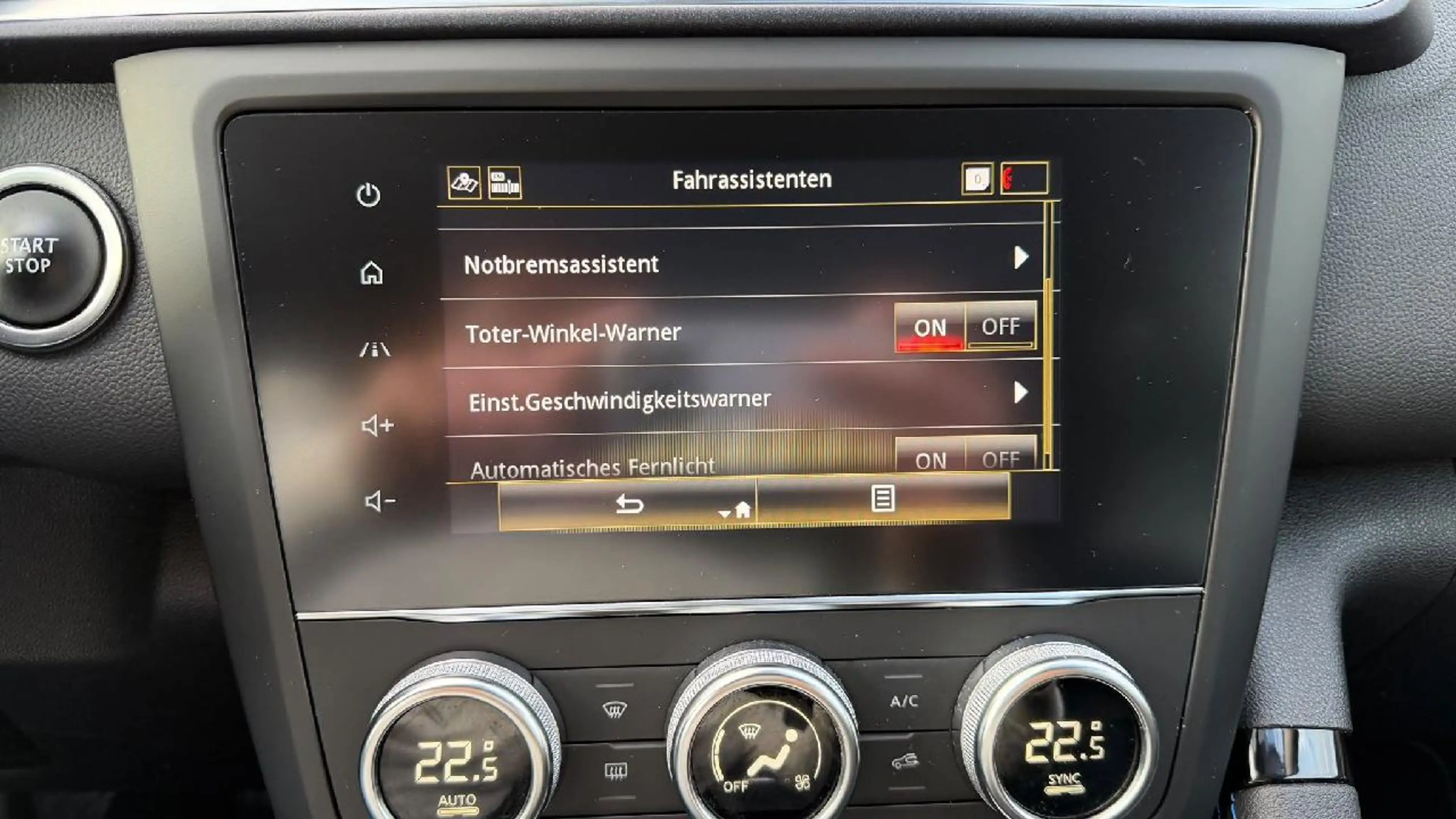 Renault Kadjar LIMITED Deluxe TCe 140 — photo 14