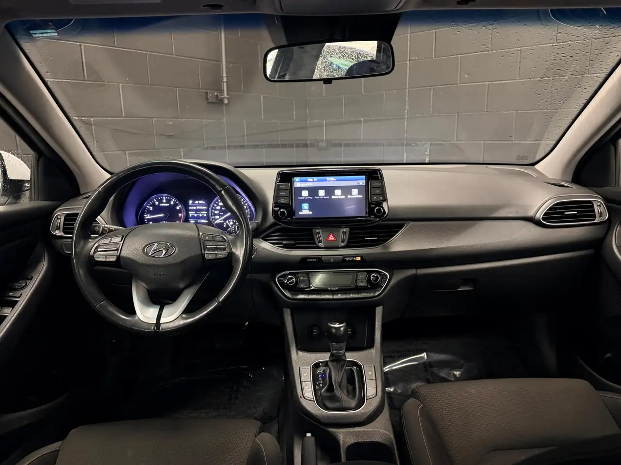 Hyundai ELANTRA снимка Hyundai ELANTRA