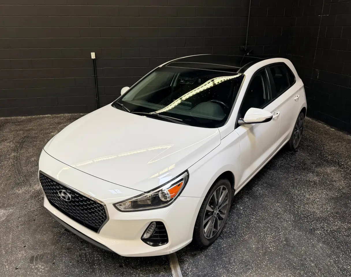 Hyundai ELANTRA снимка Hyundai ELANTRA