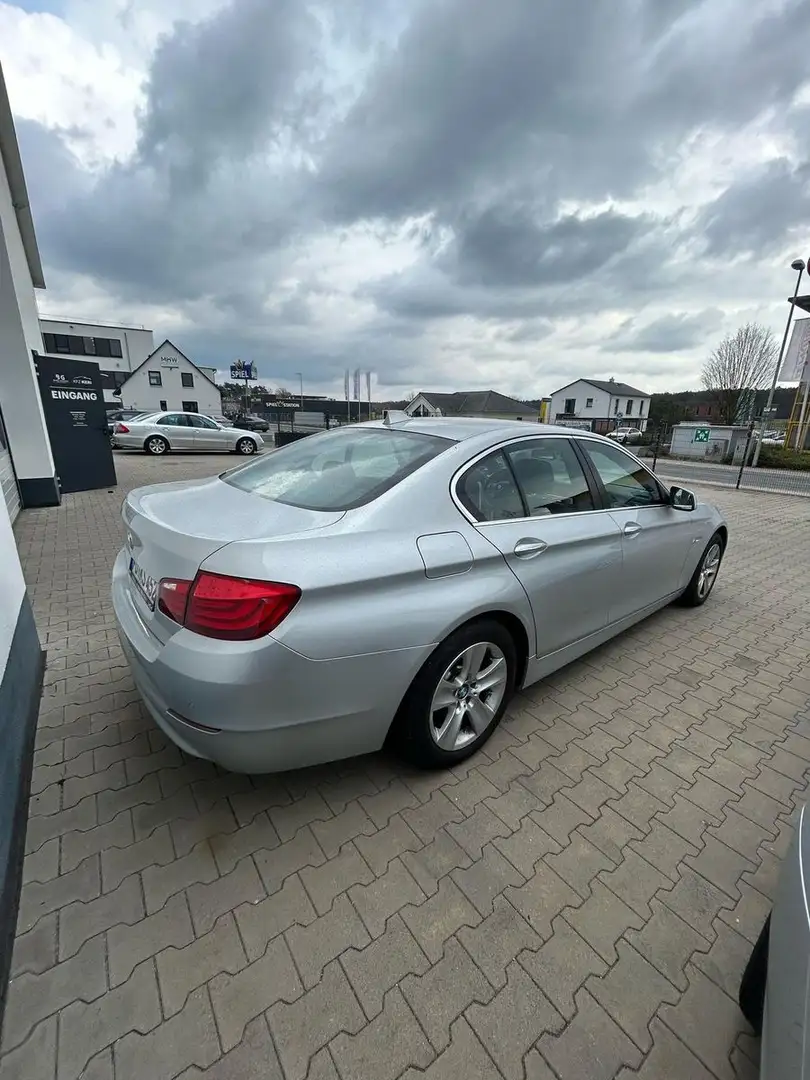 BMW 528 Baureihe 5 Lim. 528 i Ezüst - 2