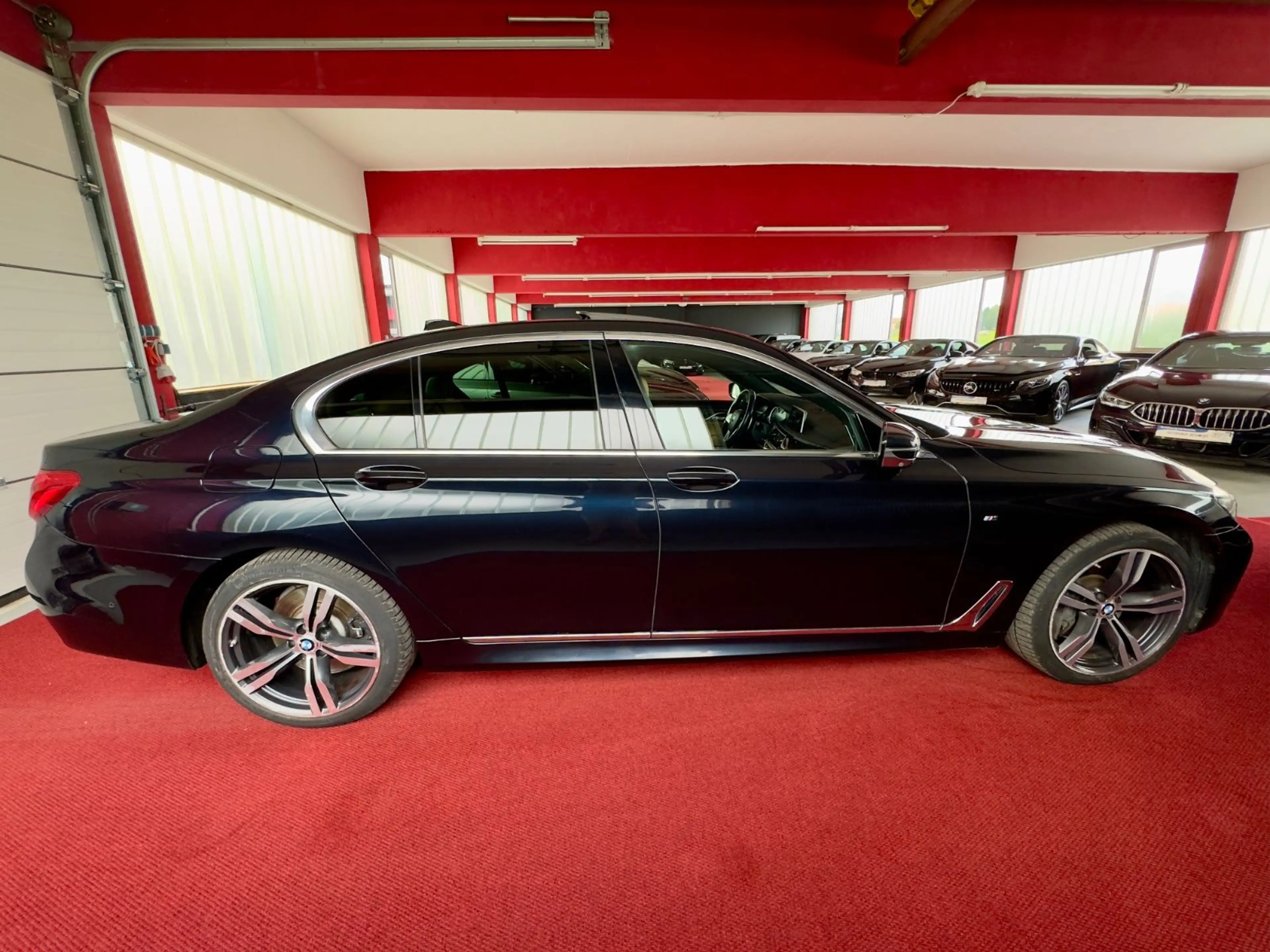 BMW 750 i M Sport Laser Bowers Individual Sportabgas — photo 6