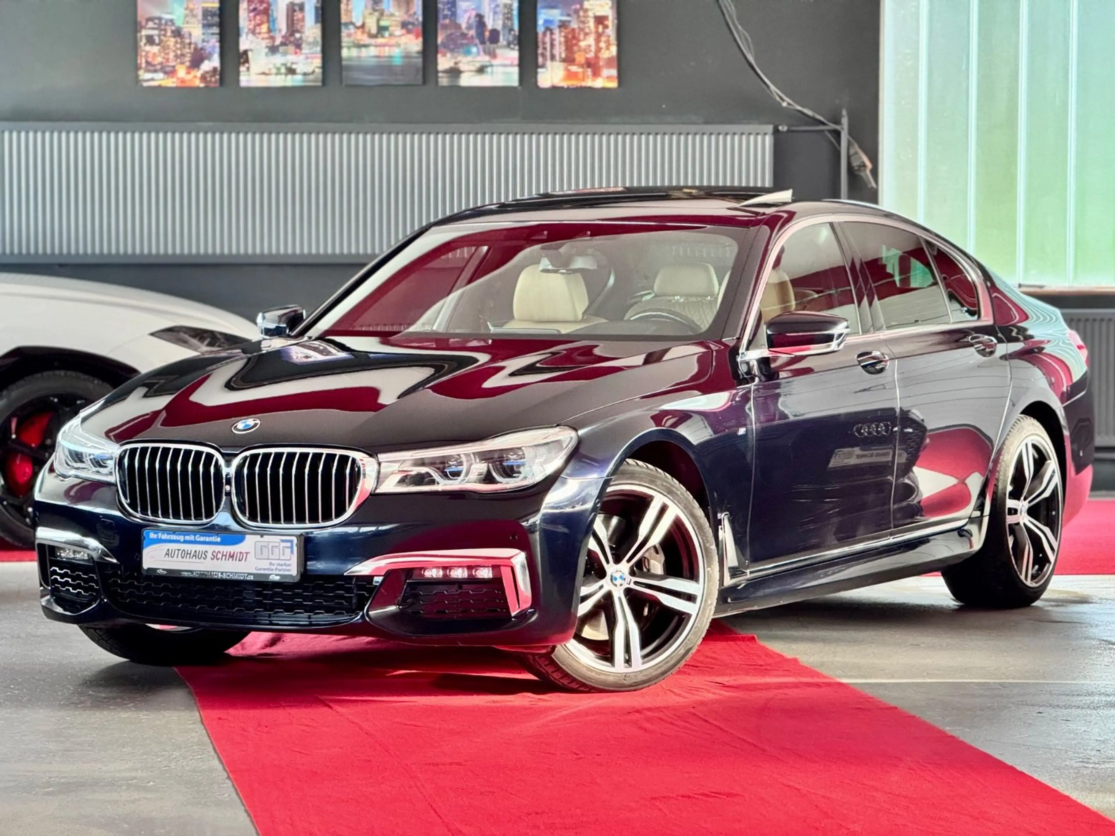 BMW 750 i M Sport Laser Bowers Individual Sportabgas