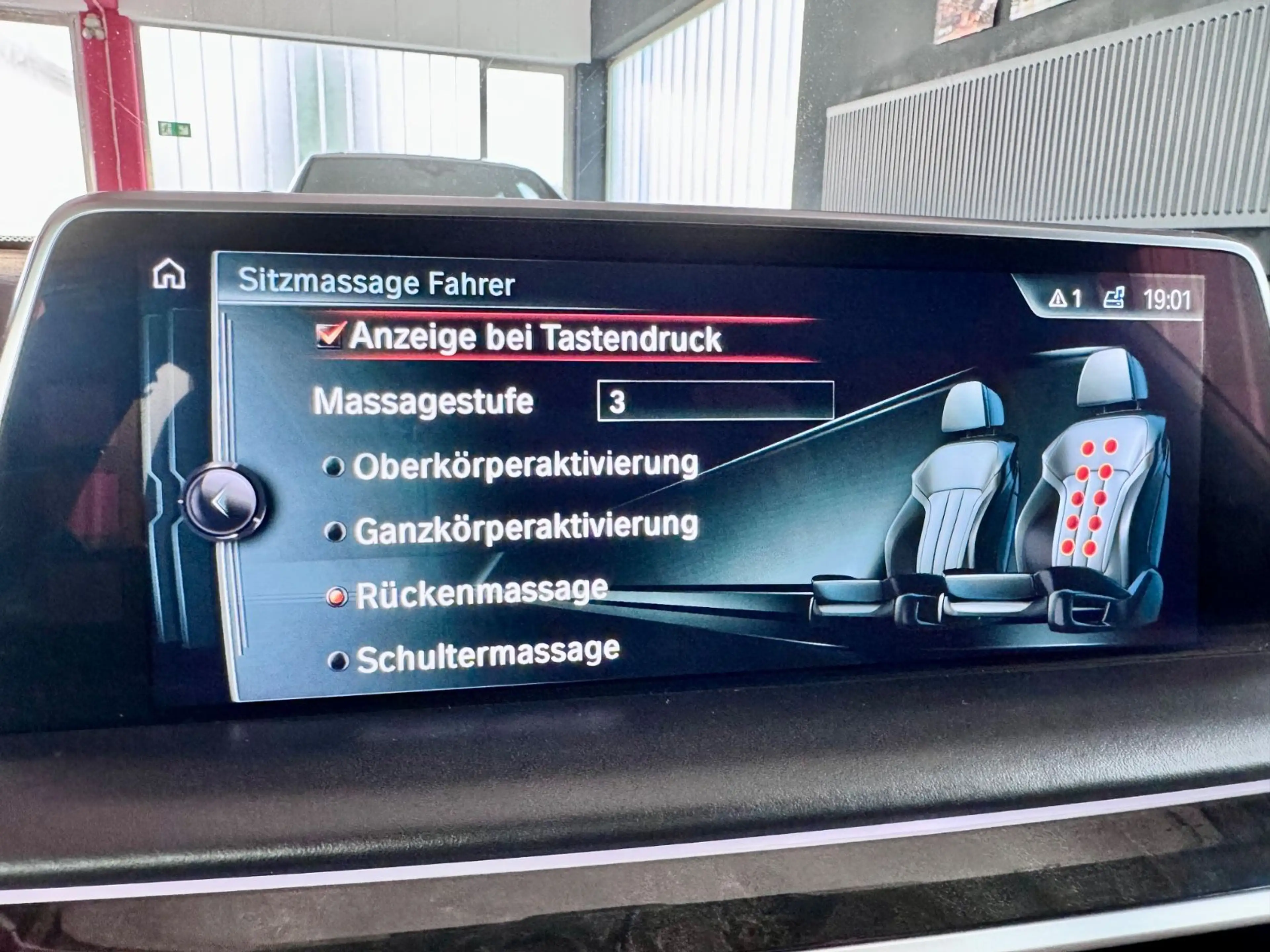 BMW 750 i M Sport Laser Bowers Individual Sportabgas — photo 15