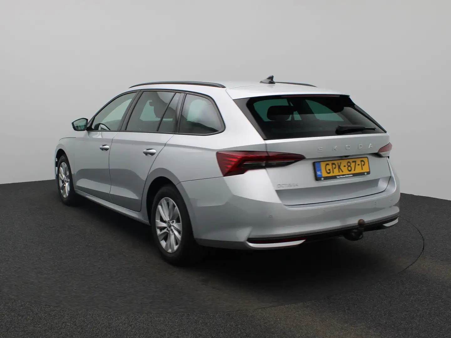 Skoda Octavia Combi 1.5 TSI MHEV Business Edition Gris - 2