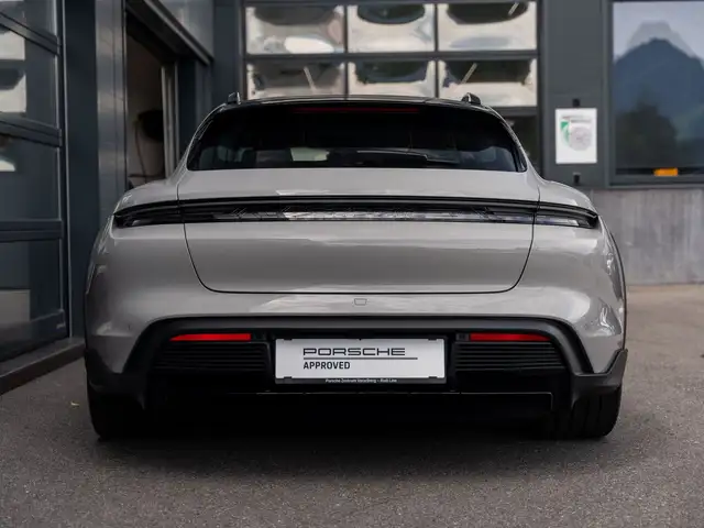 Porsche Taycan 4S Cross Turismo Ansicht 4