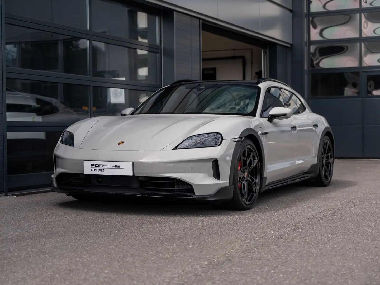 Porsche Taycan 4S Cross Turismo Grau - 1
