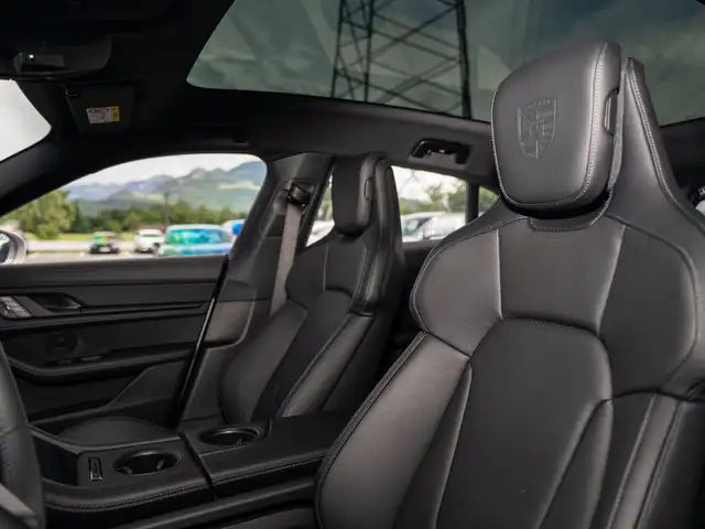 Porsche Taycan 4S Cross Turismo Ansicht 12
