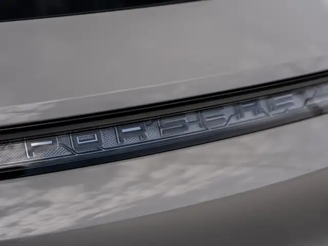 Porsche Taycan 4S Cross Turismo Ansicht 9
