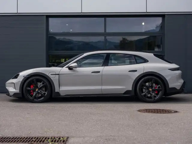 Porsche Taycan 4S Cross Turismo Ansicht 2