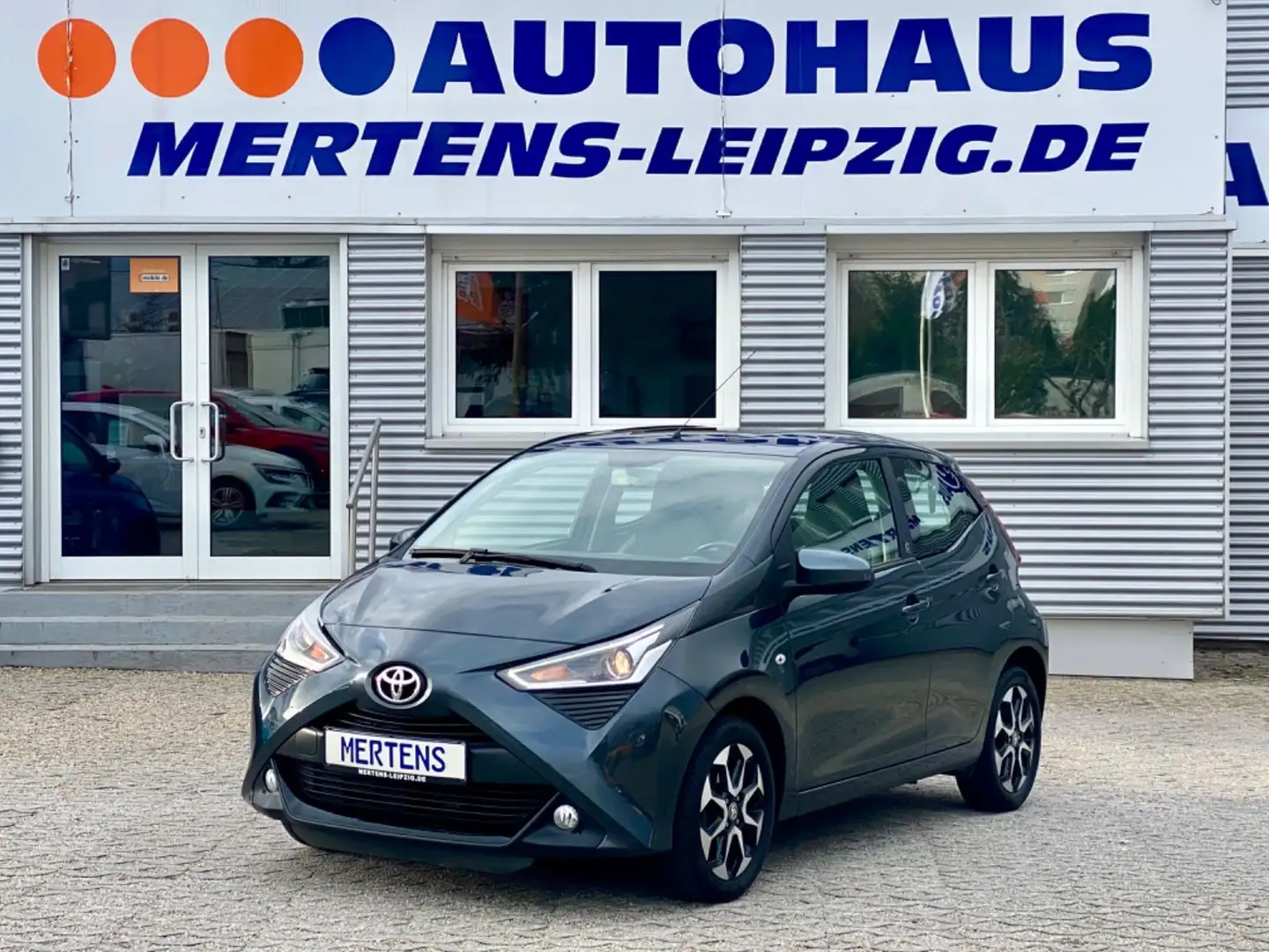 Toyota Aygo AYGO x-play Team D Kamera Android Apple Gri - 1