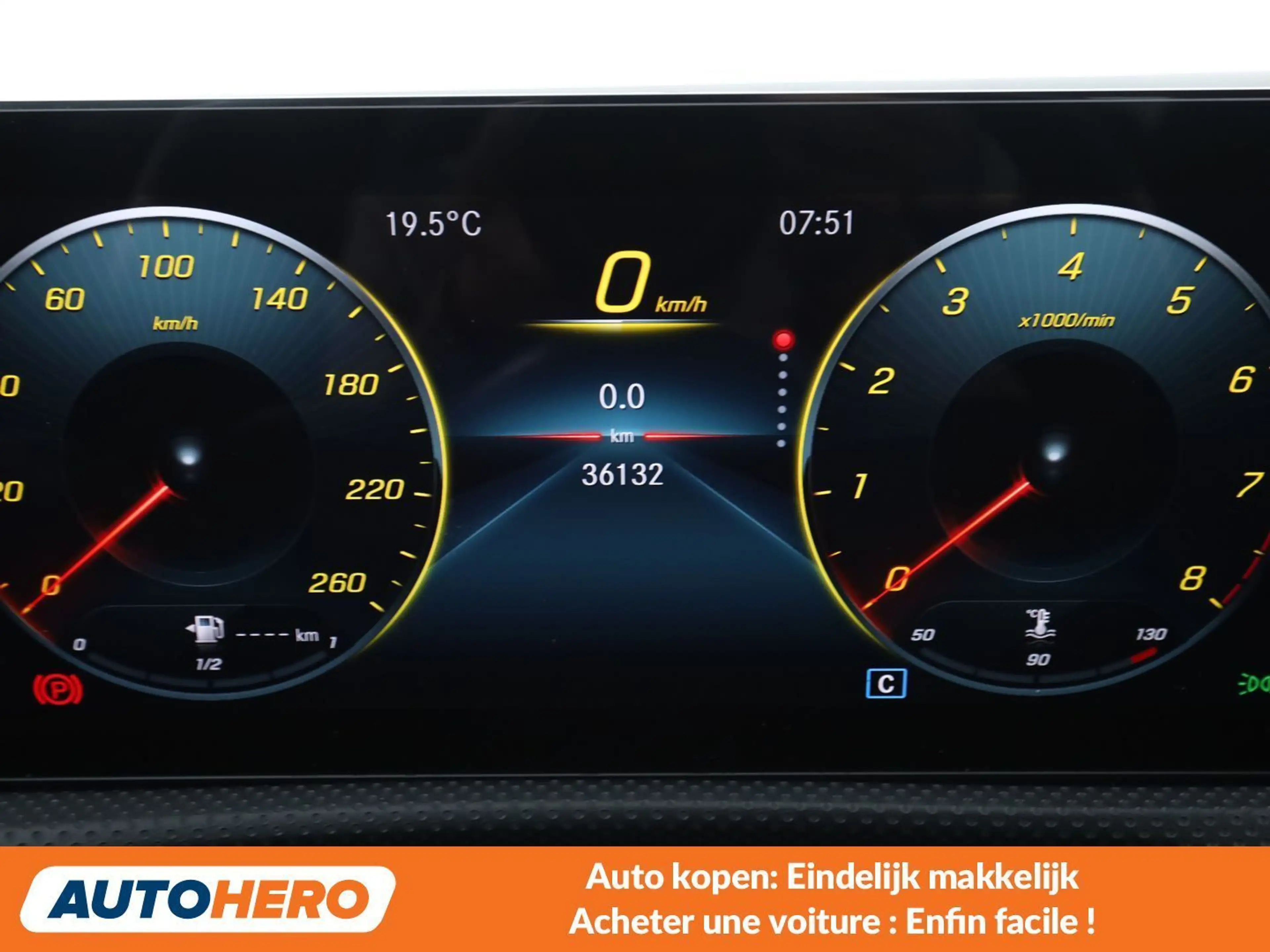 Mercedes-Benz CLA 200 CLA 200 AMG Line — photo 6